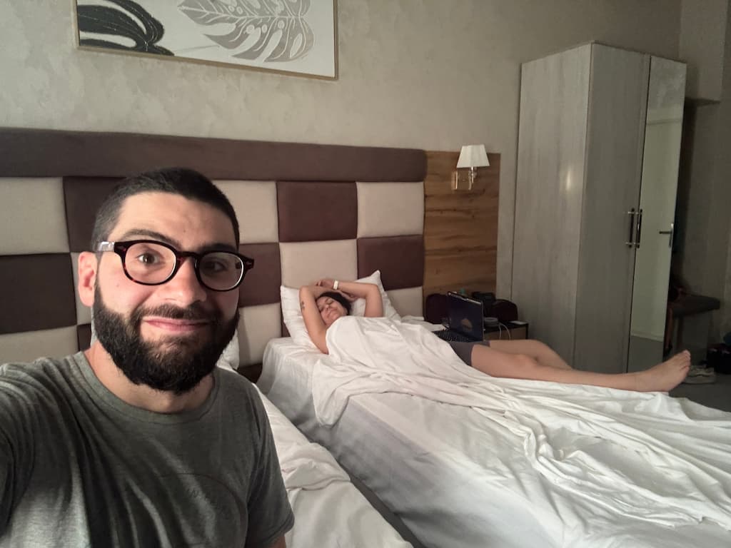 The author of this travel blog resting while having fever in Tahskent, Uzbekistan and Ale taking a selfie